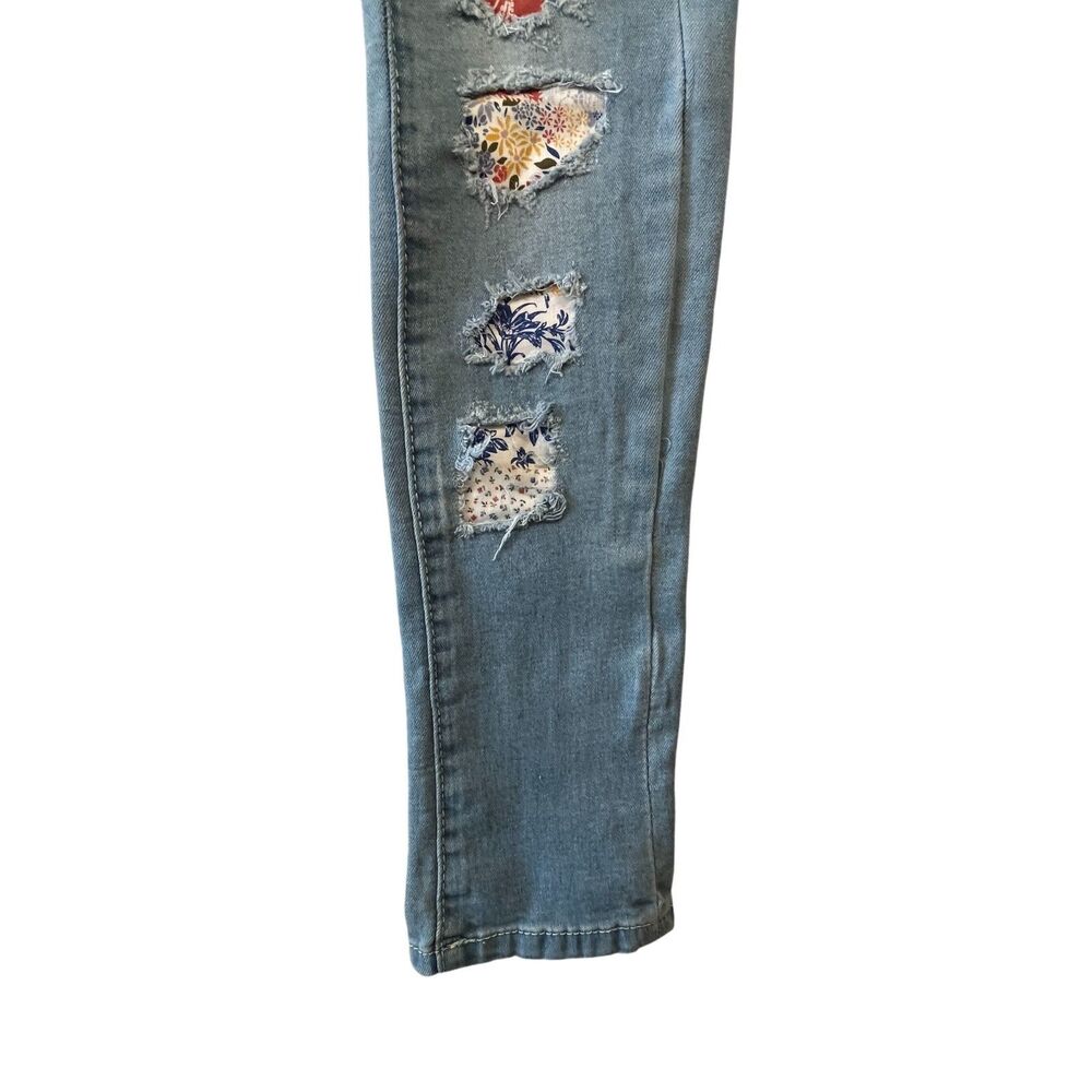YMI WannabettaButt? Jeans Women 3 Mid Rise Distressed Skinny Boho Patches W23L29 - Picture 12 of 16
